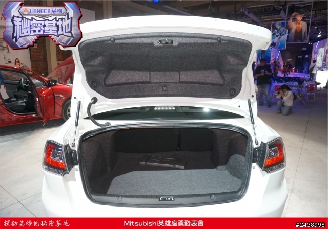 時尚與動感兼具的城市英雄-2014式 Mitsubishi Lancer iO & FORTIS感動發表