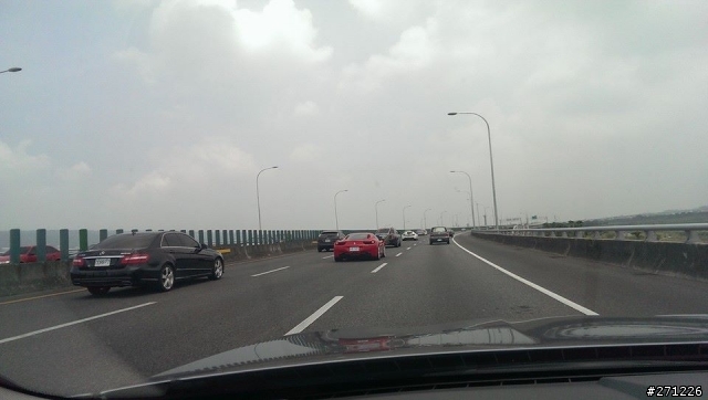 國3北上南投草屯遇到的豪華新娘車隊陣容