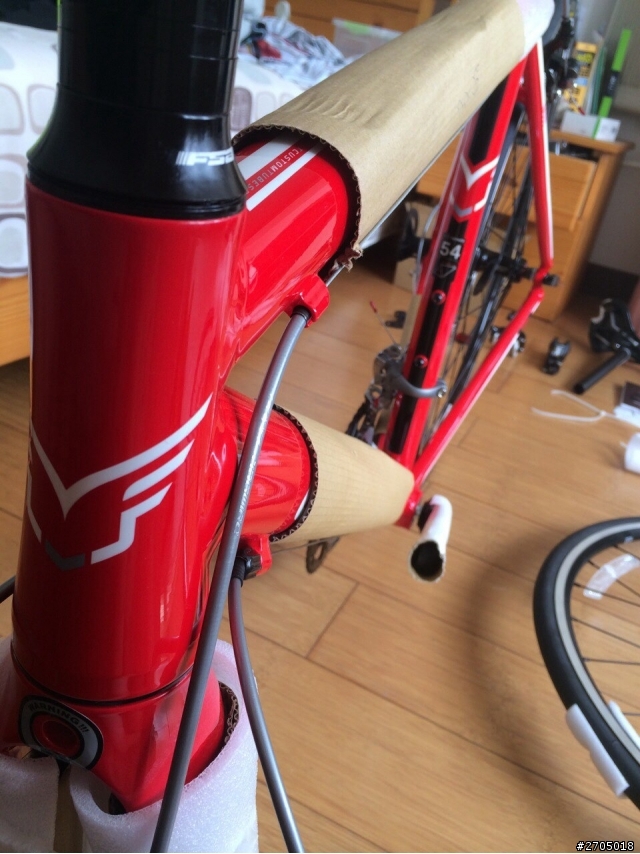 從單車快遞新購入一款Felt F85，曬圖給大家看看，第一次騎公路車還不太適應。