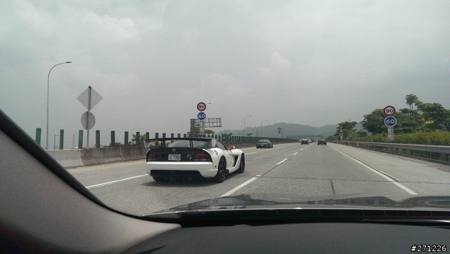 國3北上南投草屯遇到的豪華新娘車隊陣容