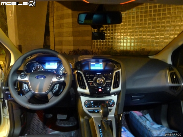 FOCUS  8W  開箱