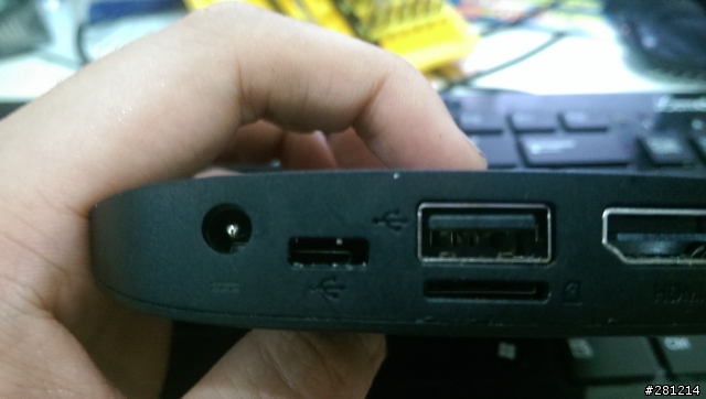 小米盒子3代 4K增強版 "請小心服用"  我的micro  USB  Port 斷了!! 火大