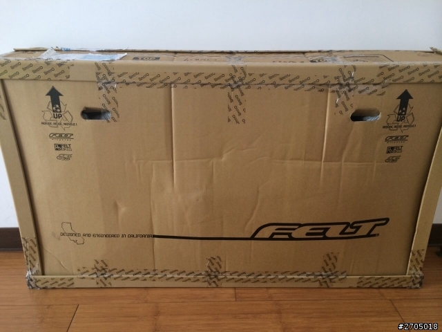 從單車快遞新購入一款Felt F85，曬圖給大家看看，第一次騎公路車還不太適應。