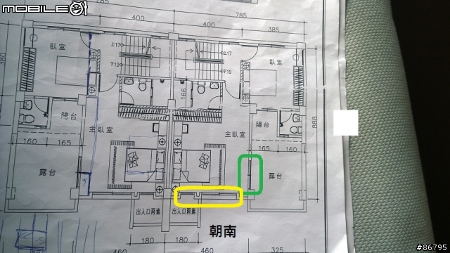 有誰家裡臥室也有落地窗的嗎