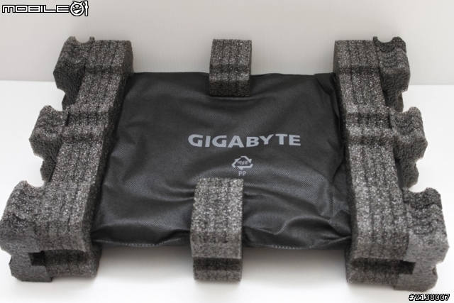 [開箱] 好像是01第一開 Gigabyte P35W-V2