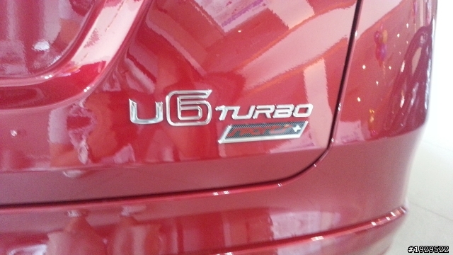 匆匆拍了紅U6 Sport(手機畫素不好，勿見怪)