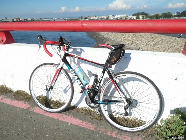 人生第一台公路車 GIANT R3300 /新增圖片