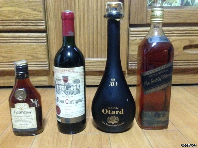 請益：搬家找出來的，請各為酒友幫忙看看這幾瓶酒的價值