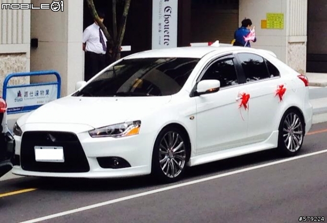 LANCER SPORTBACK 紅色鯊魚幸福禮車隊
