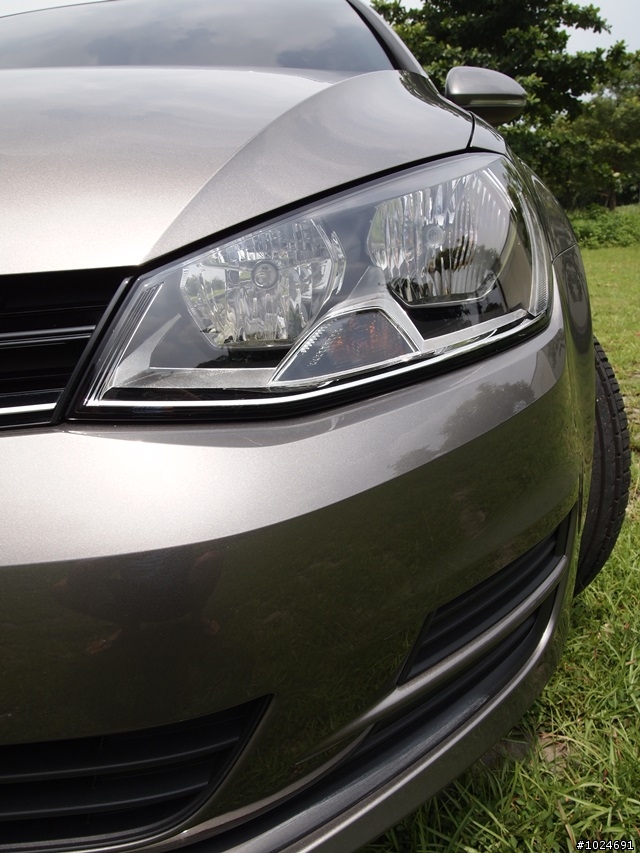 14年MK7  GOLF 1.6TDI 萊姆灰 代開箱! (附與12年MK6 1.6 TDI珍珠藍之小比較)
