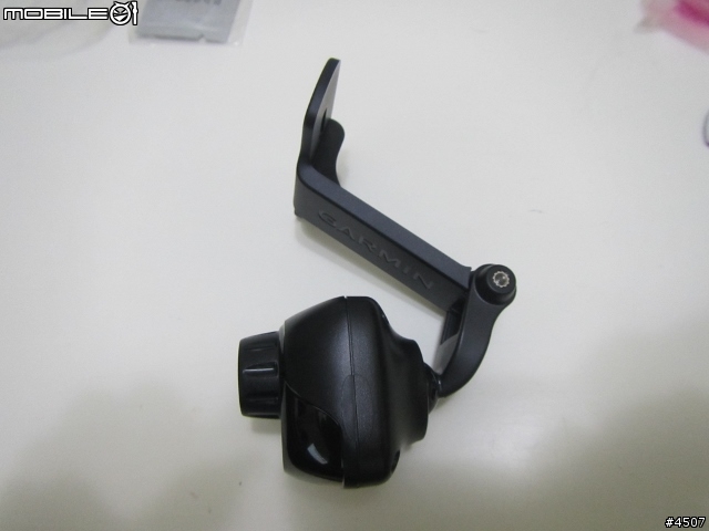 [新機測試]Garmin GDR45D 廣角前後雙鏡頭行車記錄器