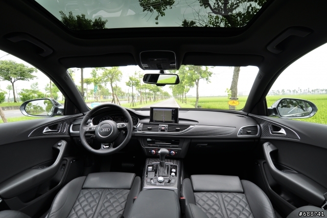 [開箱]A6 Avant 2.0T S-Line 內外套件