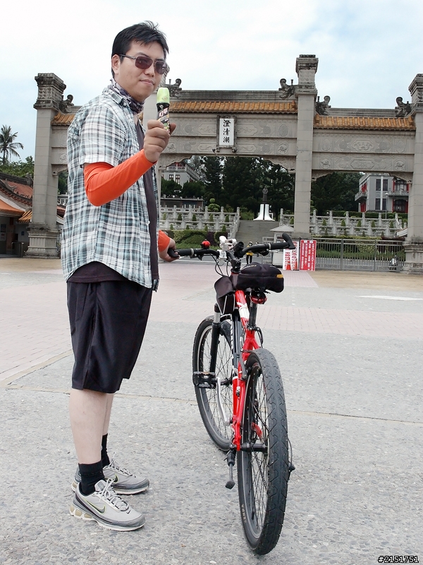 和叮寧小黑蚊防蚊液去旅行。只要"叮寧"全台趴趴走都不怕【澄清湖遊記】