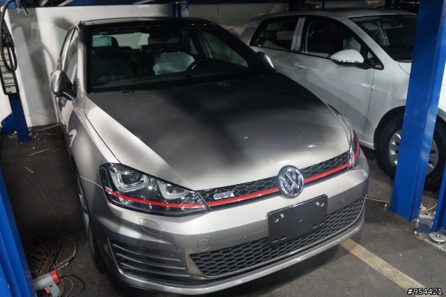 [女王熱血通勤車]Golf 7 GTI萊姆灰