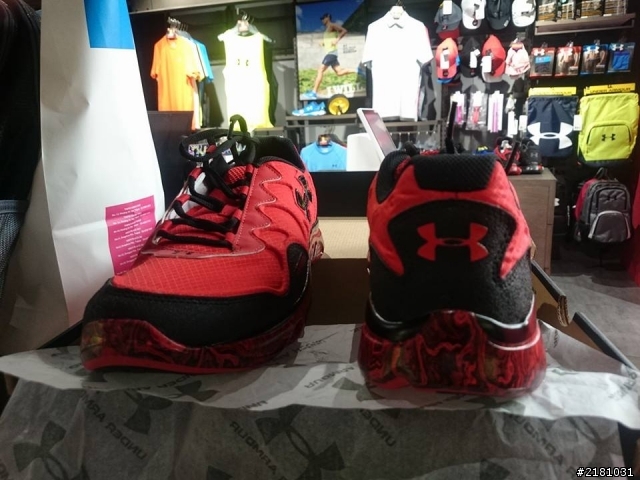 Under Armour Spine Rebel Storm開箱