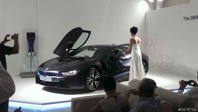 i8  發表會