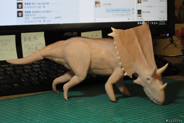仿真動物模型製作--加斯莫龍(Chasmosaurus)