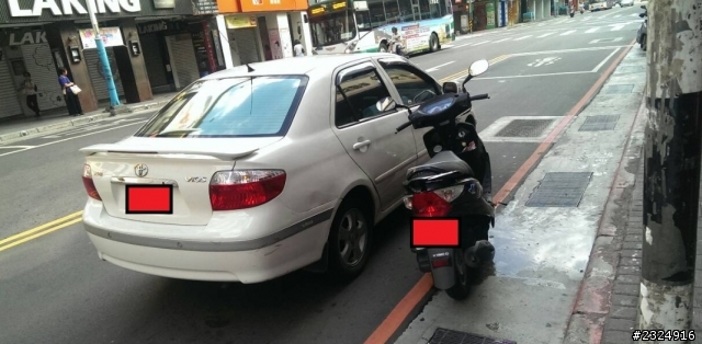發生車禍，求助01達人~