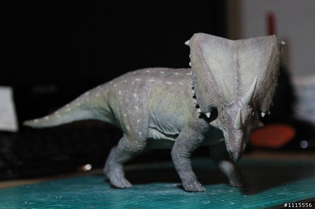 仿真動物模型製作--加斯莫龍(Chasmosaurus)