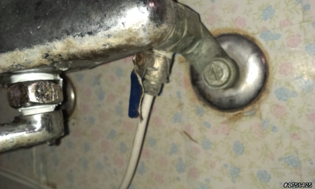 廚房水龍頭滴水