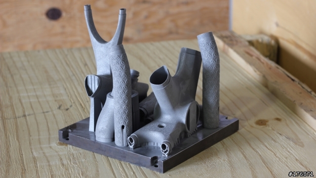 碳纖維車架之後 - 3D列印鈦合金車架