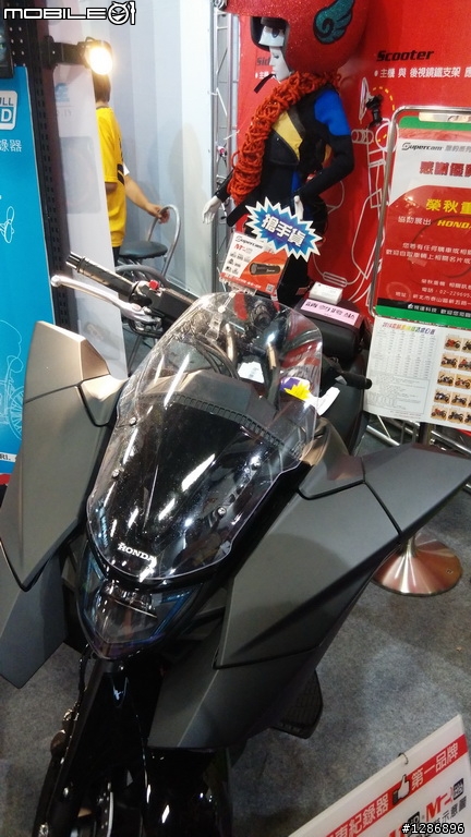 [ 開箱 ] 獵豹 M4 Lumi 光進化大光圈 行車紀錄器 [補夜拍畫面]
