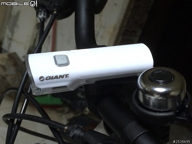 GIANT SNAP 24黑,白不專業開箱