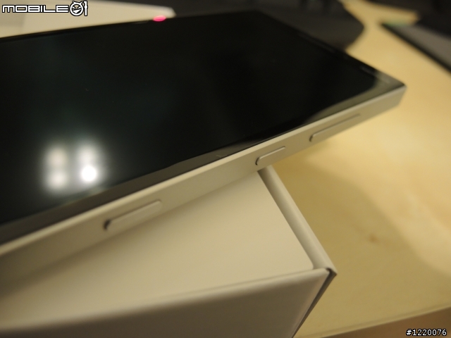 [分享] Nokia Lumia 930(白色)