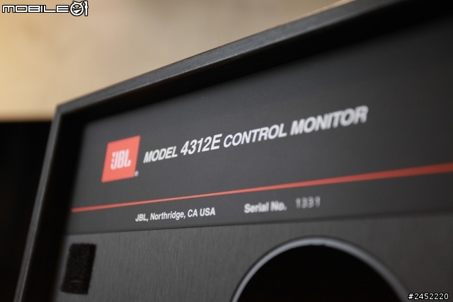 是什麼樣的喇叭一賣就30幾年，而且外型居然都還沒變 !   答案就是 JBL 4312E (第五代)  開箱文
