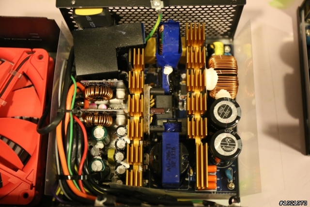 技嘉科技-白金電源供應器SUMO白金牌電源開箱...XD