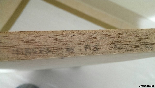 請高手幫忙分辨這是麻六甲還是柳安木的木芯板，和上下軌連動拉門問題