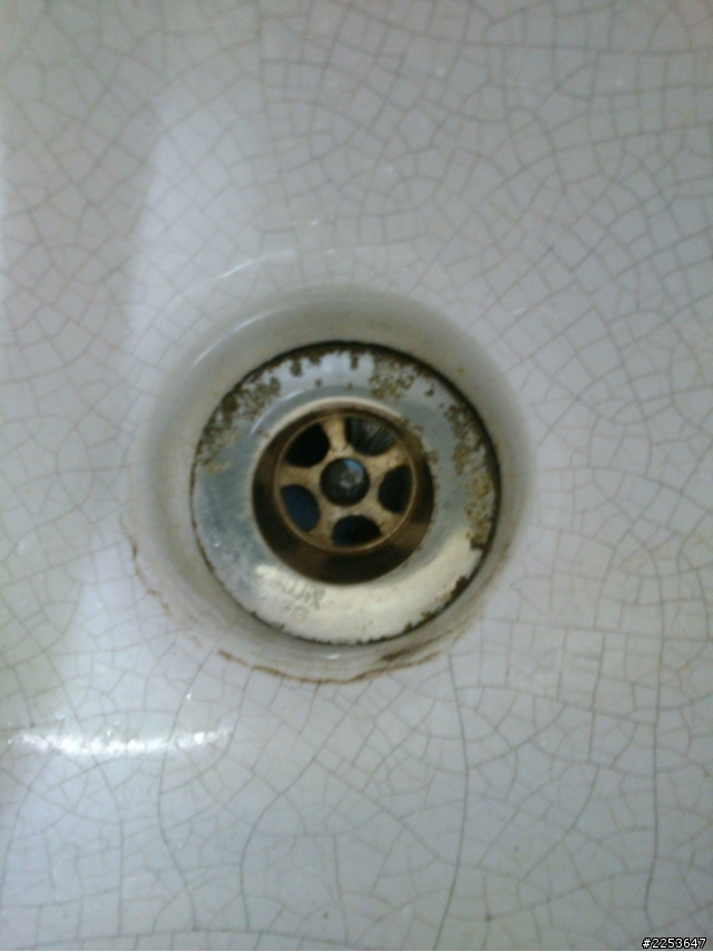 舊和成面盆 排水P管更換問題