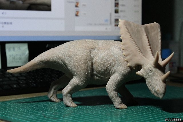 仿真動物模型製作--加斯莫龍(Chasmosaurus)