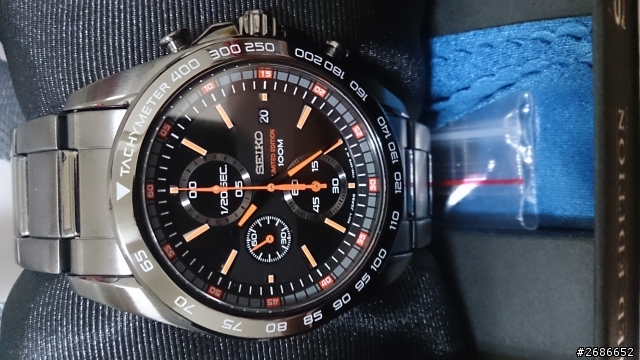 吃個牛肉麵買了兩隻SEIKO…