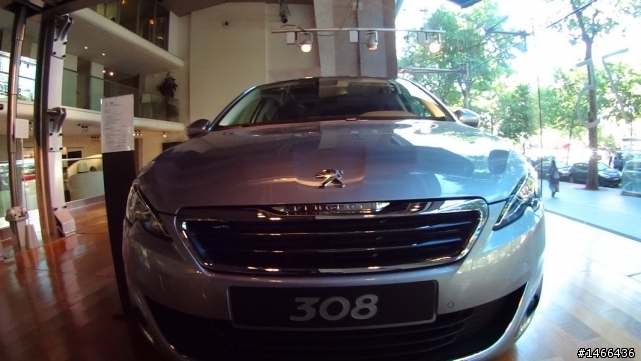 新Peugeot 308實車照