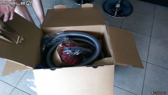[開箱]Dyson DC52 無袋無濾網式吸塵器
