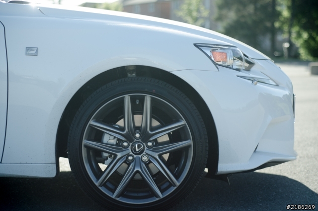 2014 IS250 F Sport 開箱分享