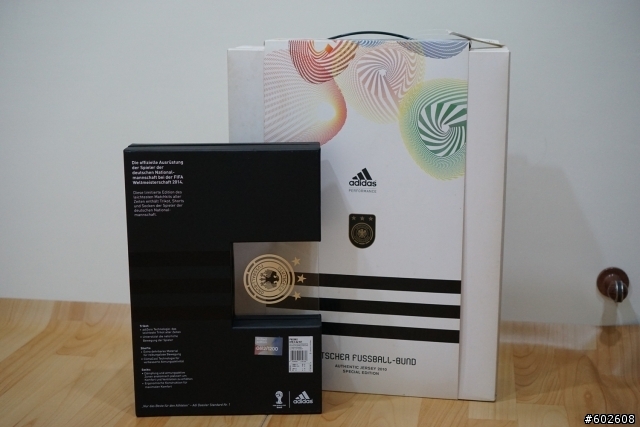 [ 分享] 2014 World Cup 德國國家隊 球員版限量盒裝球衣 & 寶寶版套裝球衣