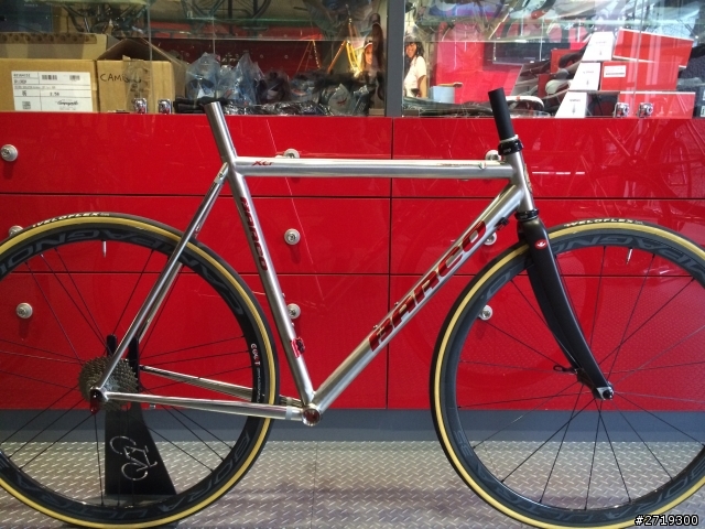 100% 義大利製的XCr frame