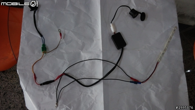 <分享>FT6車箱加裝USB充電器&LED燈
