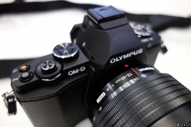 勸敗~勸到自己又敗了! Olympus E-M5...
