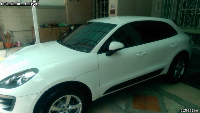 Porsche Macan  開小箱