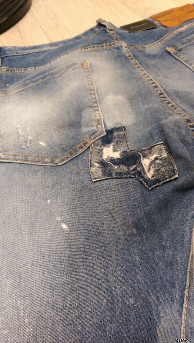[開箱] DSQUARED2 NEW RIDER JEAN (S71LA0743)