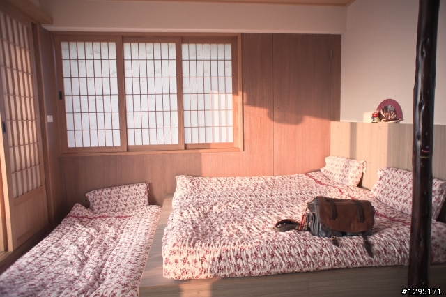 ONA The Bowery 全皮還是帆布