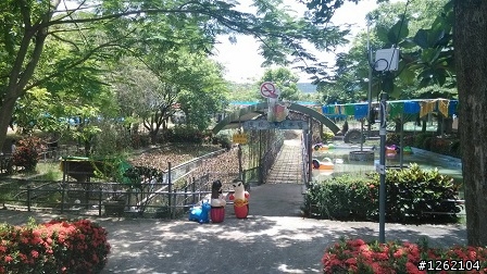 台南鴨莊(全台最大親子氣墊)