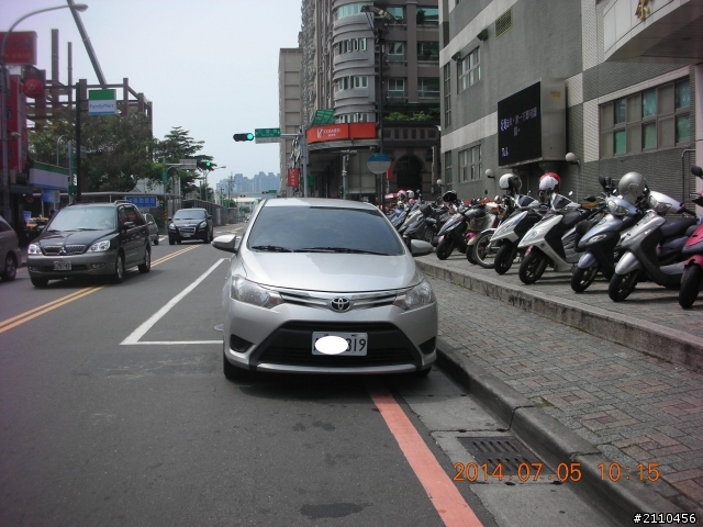誰最聰明？除了違停，我還檢舉這駕駛什麼呢？