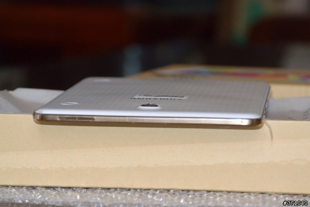 Samsung Tab S 8.4 LTE (SM-T705) 開箱