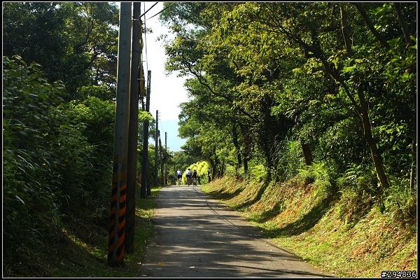 2014.07.13【單車遊記】淡水‧ 大屯山腳下的新鮮事(六塊厝漁港 & 屯山花海)