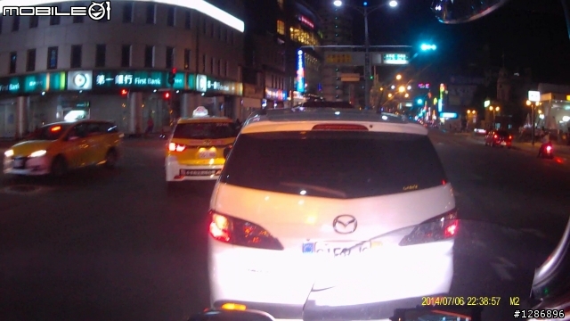 [ 開箱 ] 獵豹 M4 Lumi 光進化大光圈 行車紀錄器 [補夜拍畫面]