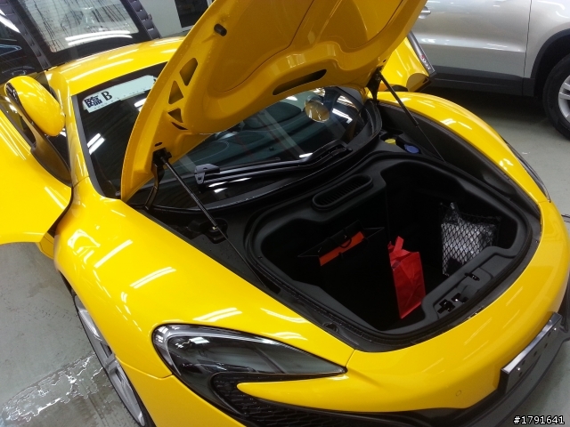 我也放一下巧遇McLaren 650S